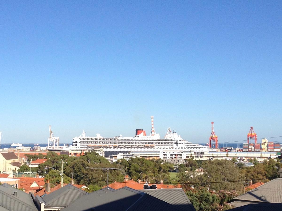 Studio 204 With Harbour, Ocean And Sunset Views From The Balcony Fremantle Ngoại thất bức ảnh